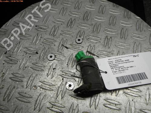 Used Washer pump PEUGEOT 206 Hatchback (2A/C) 1.1 i (60 hp) 14753043