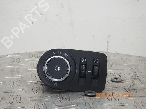 Commande de phare OPEL CORSA D (S07) 1.2 (L08, L68) (69 hp) 30090538