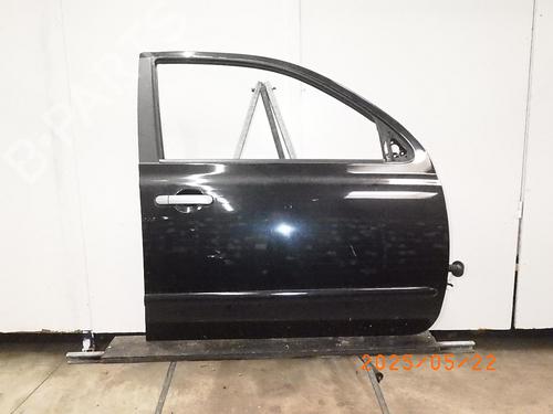 Used Right front door NISSAN MICRA III (K12) 1.2 16V (65 hp) 26135389