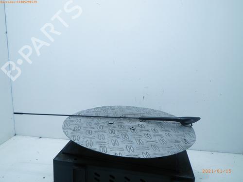 Antenne/Base FORD FIESTA VI (CB1, CCN) 1.25 (82 hp) 14762742
