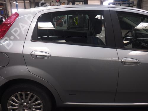 Used Right rear door FIAT GRANDE PUNTO (199_) 1.4 (199AXB11, 199AXB1A, 199BXB1A, 199AXL1A) (77 hp) 27684150