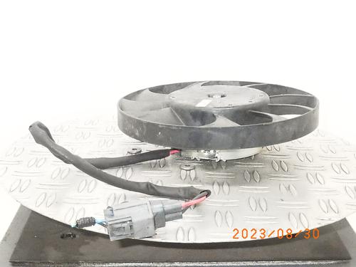 Used Radiator fan FORD FOCUS III Turnier 1.0 EcoBoost (125 hp) 15074592