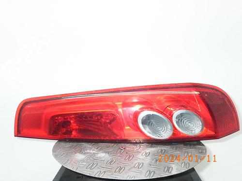 Used Right taillight FORD FIESTA V (JH_, JD_) 1.3 (69 hp) 16467668
