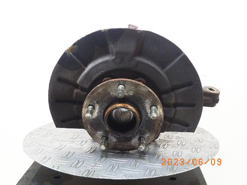 Used Left front steering knuckle SUZUKI GRAND VITARA II (JT, TE, TD) 1.9 DDiS All-wheel Drive (JT419, TD44, JB419WD, JB419XD,... (129 hp) 13488334
