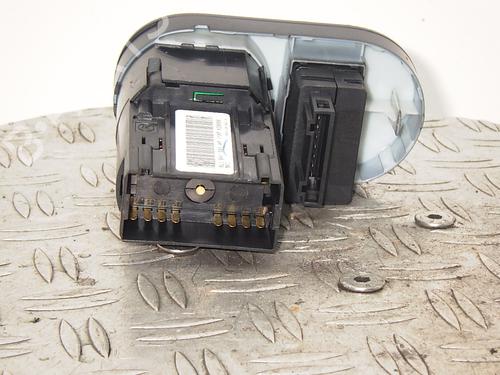 Headlight switch SEAT IBIZA III (6L1) 1.4 16V | BP31046697I24
