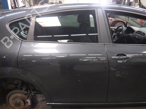 Used Right rear door SEAT LEON (1P1) 1.2 TSI (105 hp) 26036356