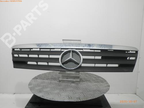 Front grille MERCEDES-BENZ A-CLASS (W168) A 140 (168.031, 168.131) (82 hp) 6162586