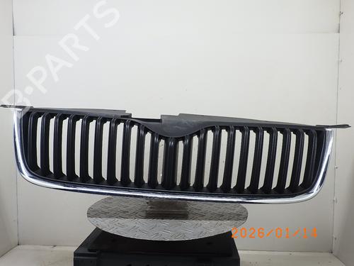 Used Grille SKODA YETI (5L) 1.4 TSI (122 hp) 31625752