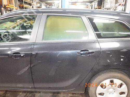 Używane Drzwi tylne lewe OPEL ASTRA J Sports Tourer (P10) 1.4 (35) (101 hp) 16677919