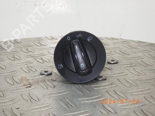 Used Headlight switch SKODA FABIA III (NJ3) 1.2 TSI (90 hp) 19062181