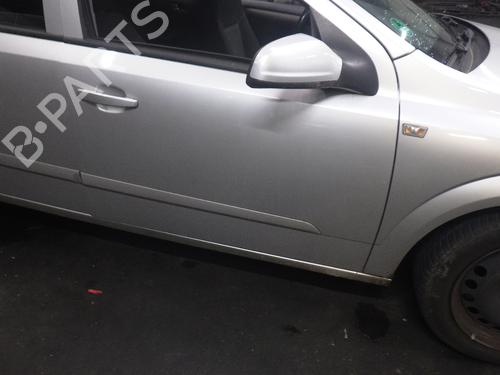 Used Right front door OPEL ASTRA H Estate (A04) 1.9 CDTI (L35) (100 hp) 30464681