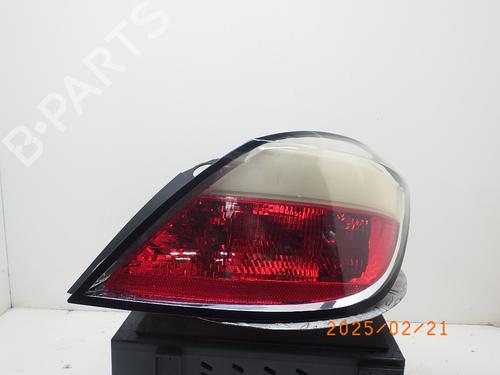 Used Right taillight OPEL ASTRA H (A04) 1.4 (L48) (90 hp) 23573004