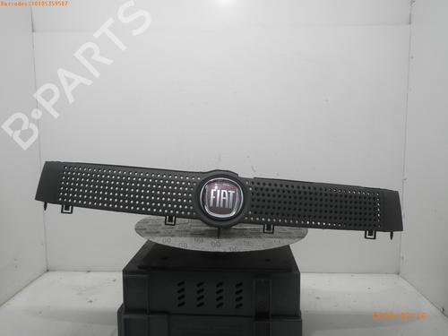 Griglia anteriore FIAT PANDA (169_) 1.1 (169.AXA1A) (54 hp) 32302084