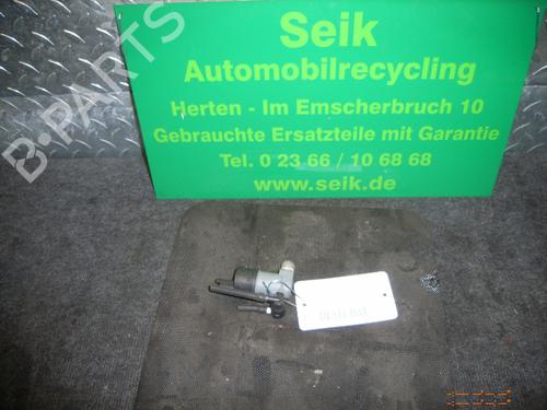 Used Washer pump DACIA LOGAN MCV (KS_) 1.6 (KS0B, KS0D, KS0F) (87 hp) 14751057