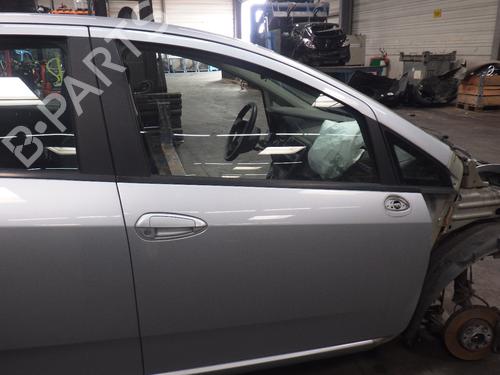 Used Right front door FIAT GRANDE PUNTO (199_) 1.4 (199AXB11, 199AXB1A, 199BXB1A, 199AXL1A) (77 hp) 27684151