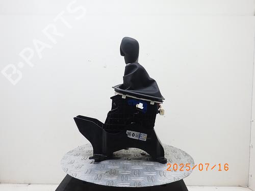 Used Gear lever DACIA SANDERO III 1.0 TCe 90 (91 hp) 27501385