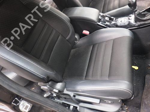 Sæde højre fortil RENAULT MEGANE III Grandtour (KZ0/1) 1.2 TCe (KZ16, KZ28) (132 hp) 20159426