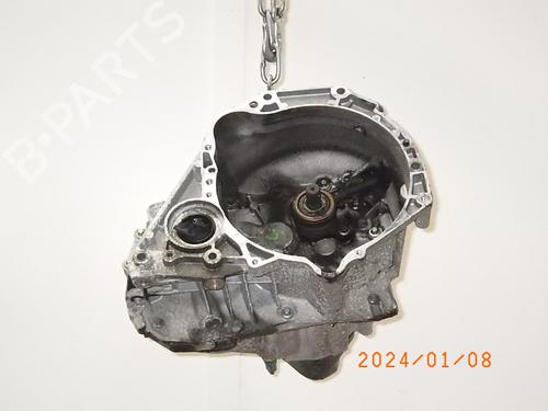 Manuel gearkasse NISSAN MICRA III (K12) 1.2 16V (65 hp) 13213357