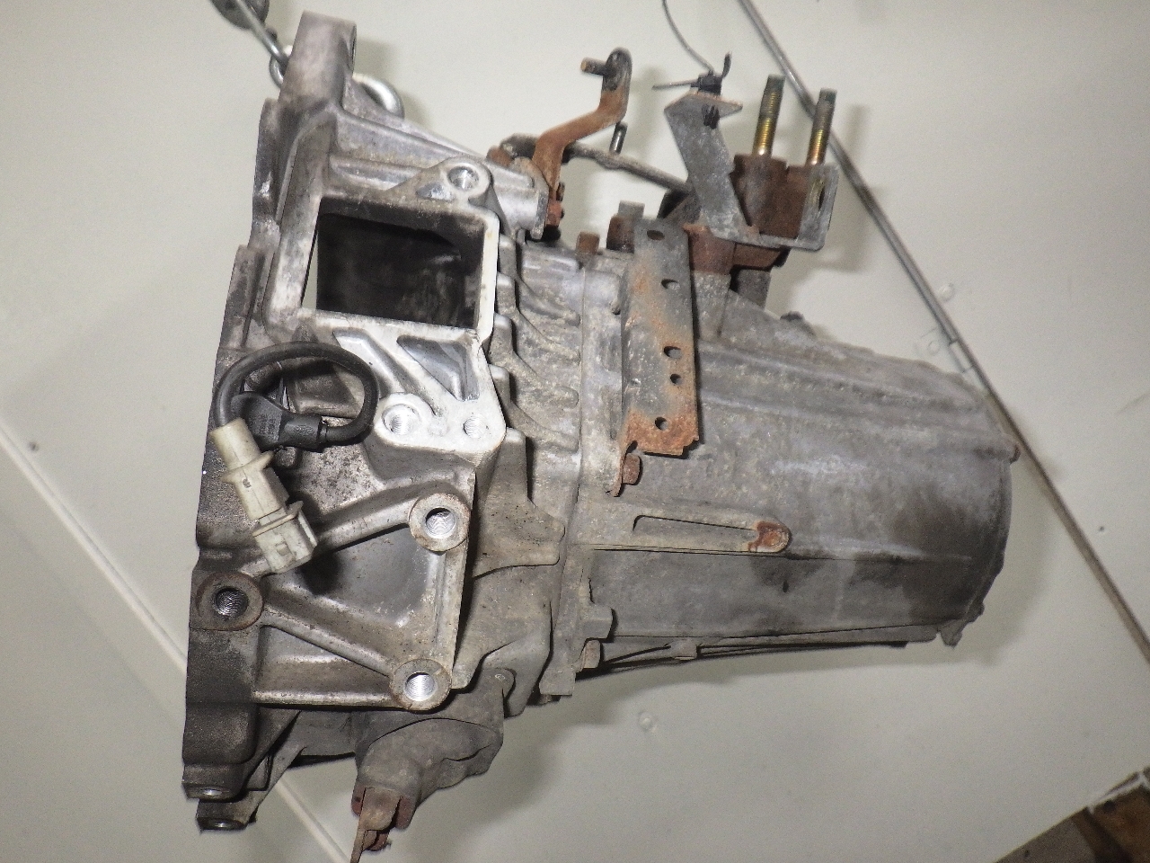 Manual gearbox KIA CARNIVAL II (GQ) 2.5 V6 BParts