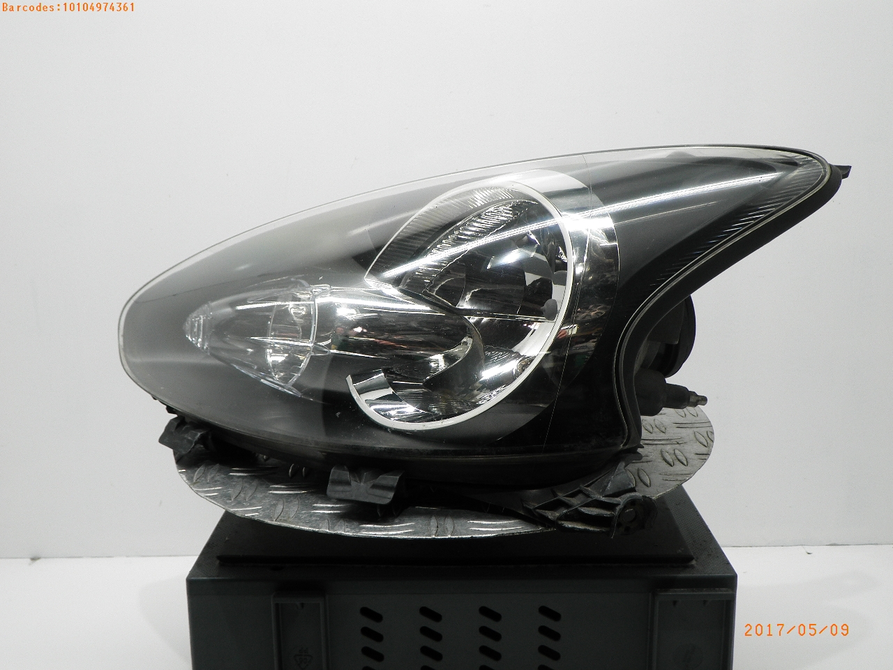 Left headlight TOYOTA AYGO (_B1_) 1.0 (KGB10_) 811600H010TOYOTA BParts