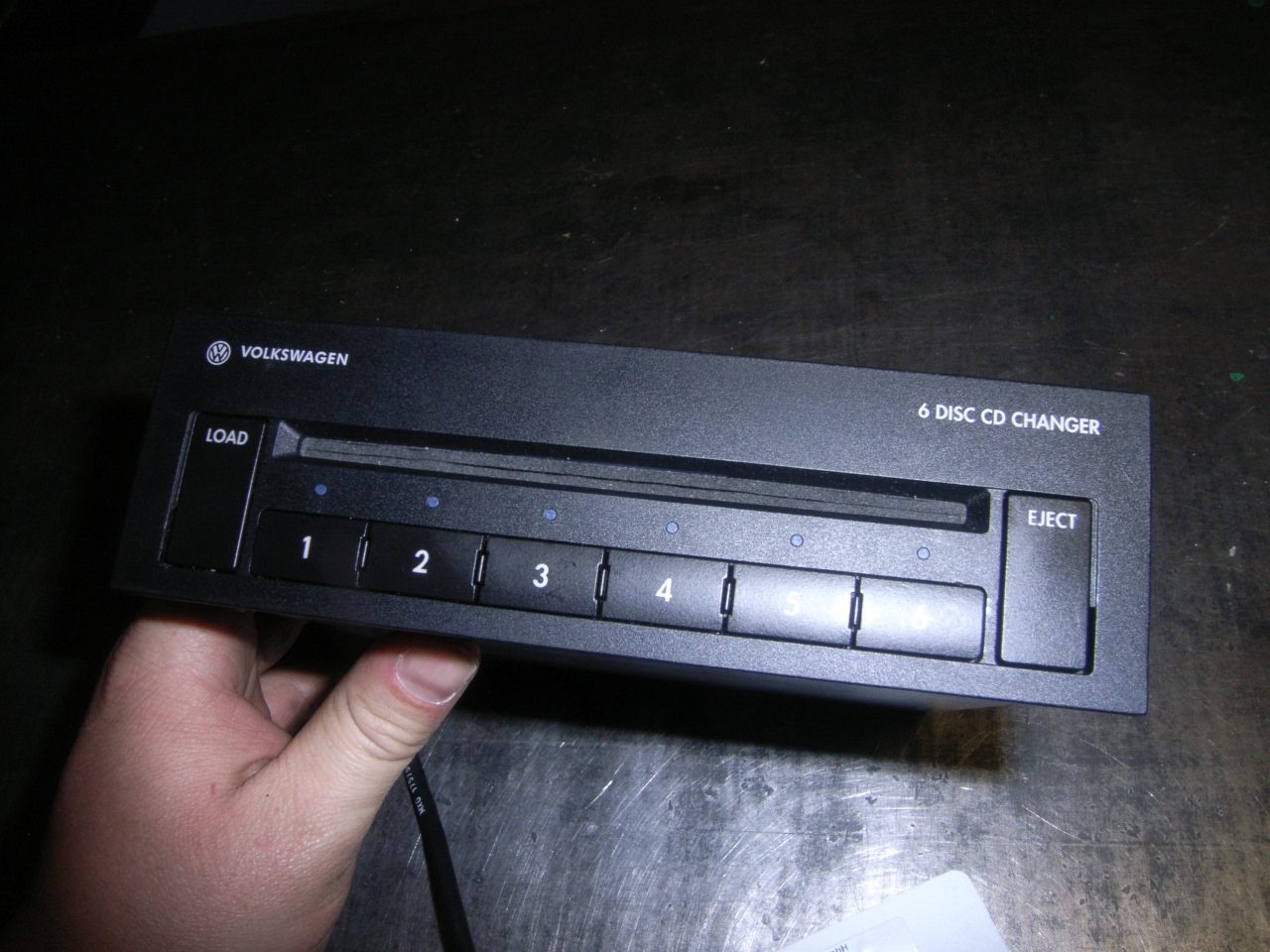 Vw Touran Radio Won'T Turn On? Don'T Call A Mechanic Yet! - a94qskx
