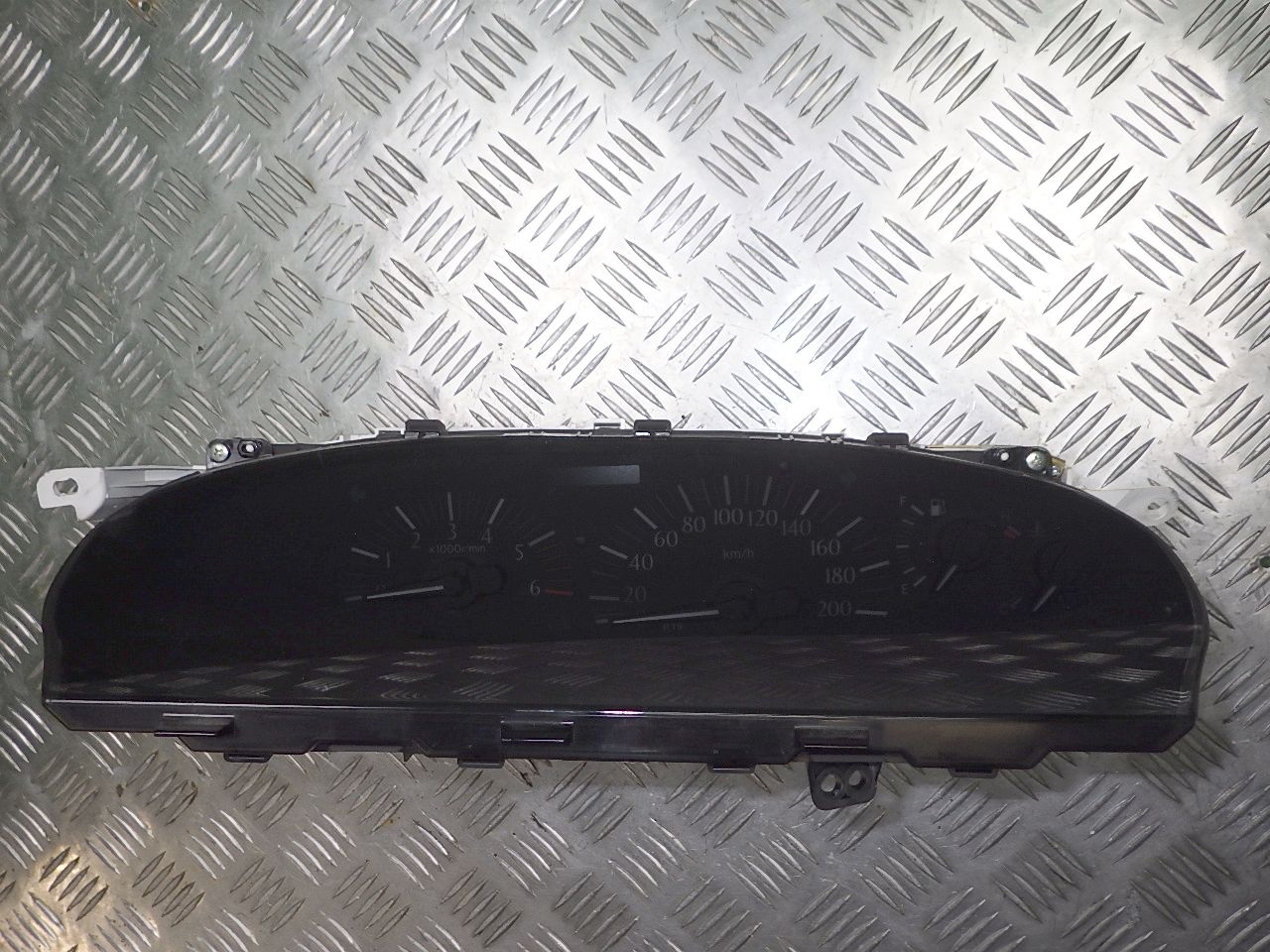 Instrument cluster TOYOTA PREVIA II (_R3_) 2.0 D4D (CLR30_) 965474 B
