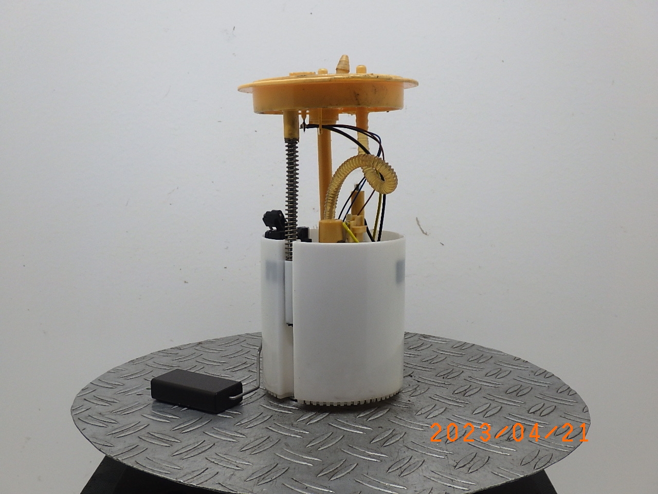 Fuel pump VW BEETLE (5C1, 5C2) 2.0 TDI 12604424 BParts