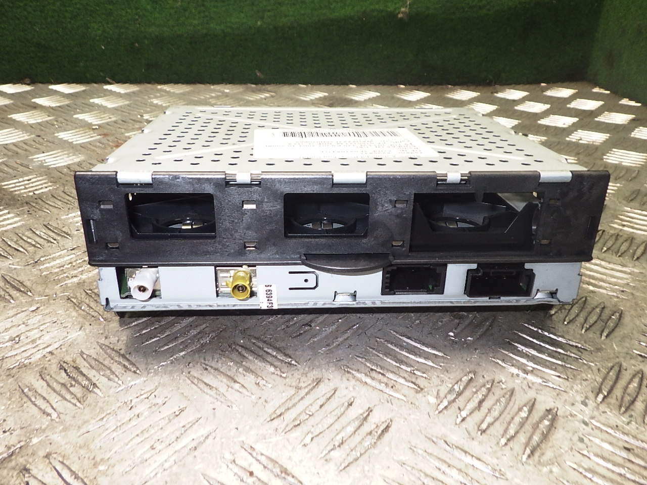 Autoradio AUDI A6 C6 (4F2) 2.0 TDI 6863126 | B-Parts