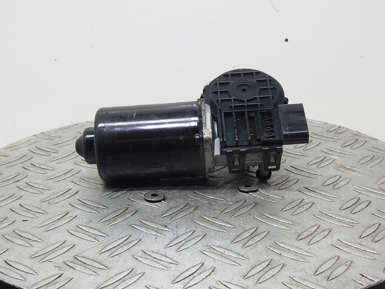 Front wiper motor KIA PICANTO (JA) 1.0 8261132 BParts