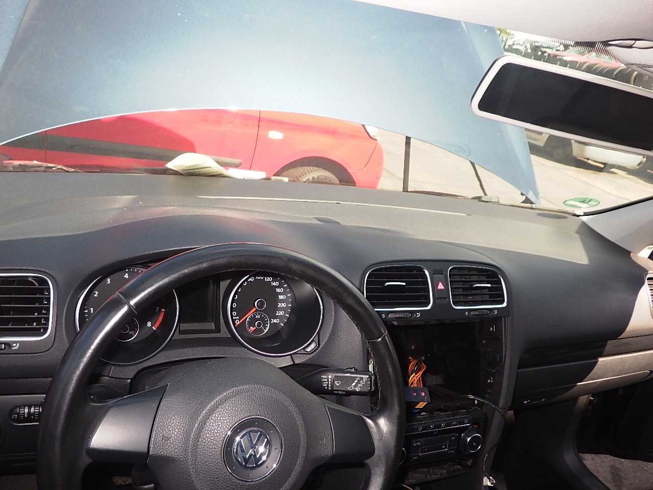 vw-golf-dashboard-ubicaciondepersonas-cdmx-gob-mx