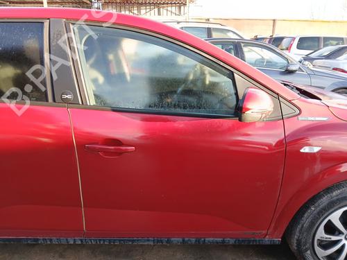 right-front-door-dacia-sandero-iii-2021-32134798 main image