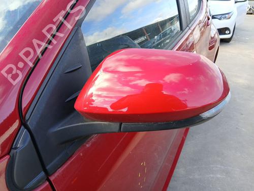 left-mirror-toyota-yaris-_p21_-_pa1_-_ph1_-2020-32165400 main image