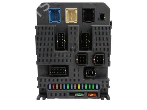 Used Fuse box CITROËN C2 (JM_) 1.4 (75 hp) 18321520