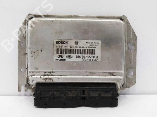 Used Engine control unit (ECU) KIA CARENS II MPV (FJ) 2.0 CRDi (113 hp) 8068927