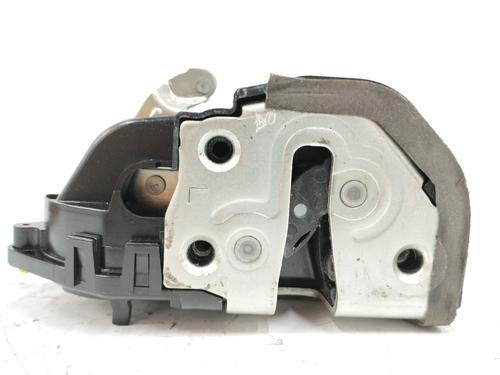 Used Rear left lock TOYOTA YARIS (_P9_) 1.3 VVT-i (SCP90_, SCP90R) (87 hp) 11285343