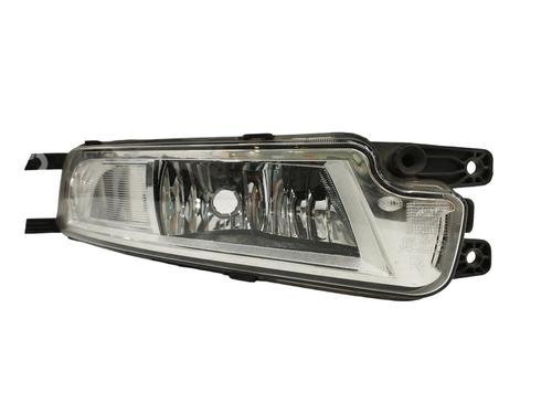 Used Right front fog light VW PASSAT B8 (3G2, CB2) 2.0 TDI (150 hp) 13494037
