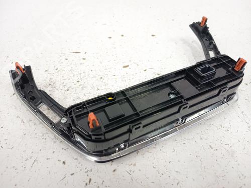 Climate control TOYOTA COROLLA Saloon (_E21_) 1.8 VVTi Hybrid (ZWE211, MZEA12) | BP33434785I5 - Image 3