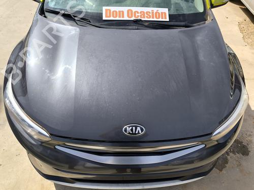 hood-kia-stonic-yb-2017-33929781 main image