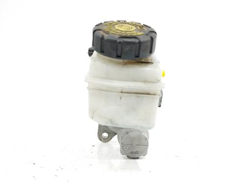 Used Brake master cylinder RENAULT CAPTUR I (J5_, H5_) 1.5 dCi 90 (J5N4, J5M5, J5MW, J5M6, J5AL, J5AJ) (90 hp) 12426908