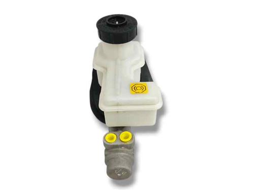 Used Brake master cylinder AIXAM CROSSLINE 0.4 (5 hp) 28024682