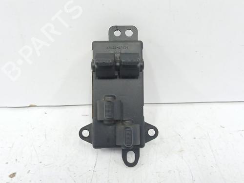 Used Left front window switch CHRYSLER VOYAGER IV (RG, RS) 2.8 CRD (150 hp) 30571004