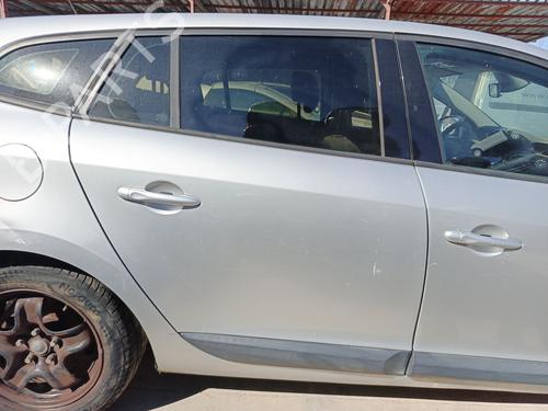Dør højre bagtil Dør højre bagtil RENAULT MEGANE III Grandtour (KZ0/1) [2008-2016] 33905946 33905946