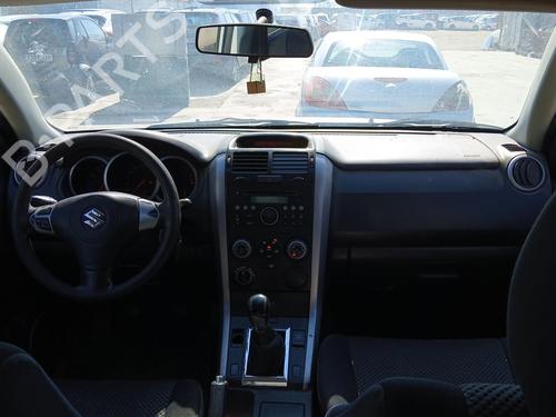 Used Dashboard Dashboard SUZUKI GRAND VITARA II (JT, TE, TD) 1.9 DDiS All-wheel Drive (JT419, TD44, JB419WD, JB419XD,... (129 hp) 35953715 35953715