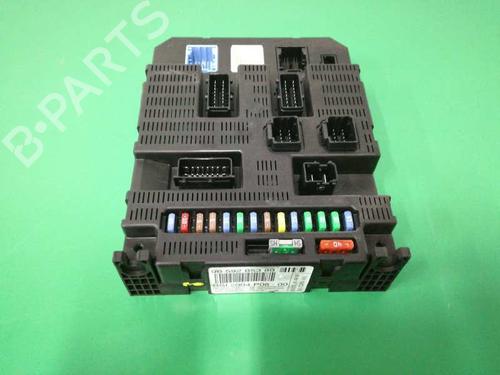 Used Fuse box Fuse box 4679812 4679812
