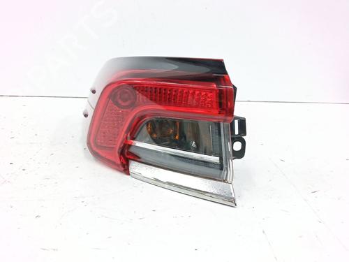 left-taillight-toyota-corolla-saloon-_e21_-2019-32450282 main image