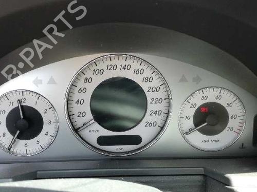 Used Instrument cluster MERCEDES-BENZ E-CLASS (W211) E 350 4-matic (211.087) (272 hp) 13688080