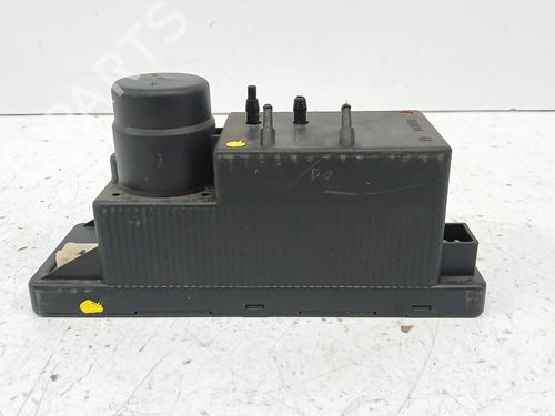 Dør styreenhet MERCEDES-BENZ E-CLASS (W210) E 300 D (210.020) (136 hp) 30614902