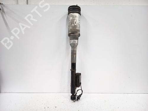 Used Left rear shock absorber Left rear shock absorber MERCEDES-BENZ S-CLASS (W220, V220) S 320 (220.065, 220.165) (224 hp) 34559557 34559557