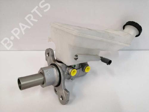 Used Brake master cylinder MERCEDES-BENZ A-CLASS (W176) A 200 CDI / d (176.008) (136 hp) 6008533
