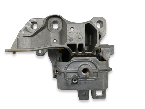 Used Engine mount MERCEDES-BENZ A-CLASS (W177) A 200 d (177.012) (150 hp) 18467042